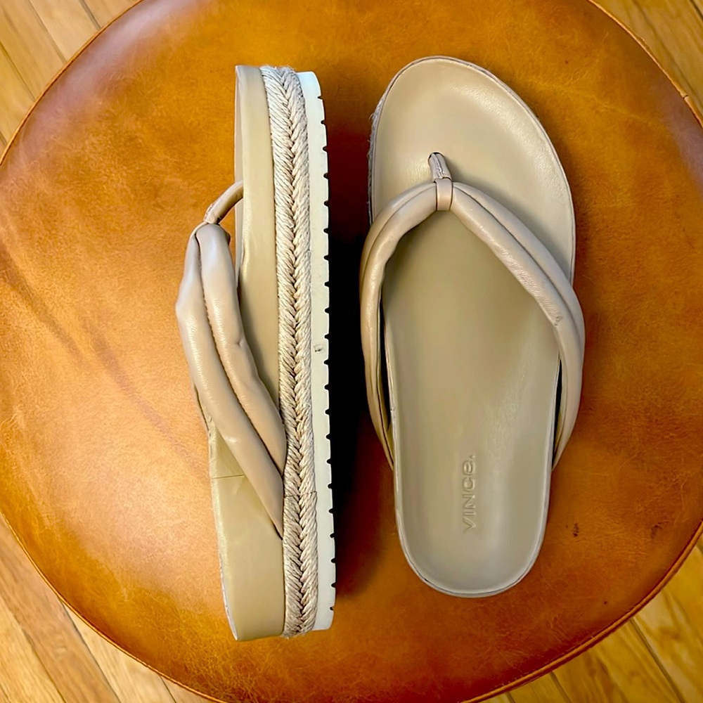 VINCE thong platform slides